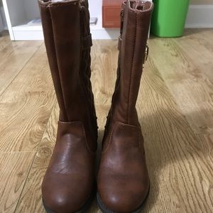 Piper girls size 11 boots